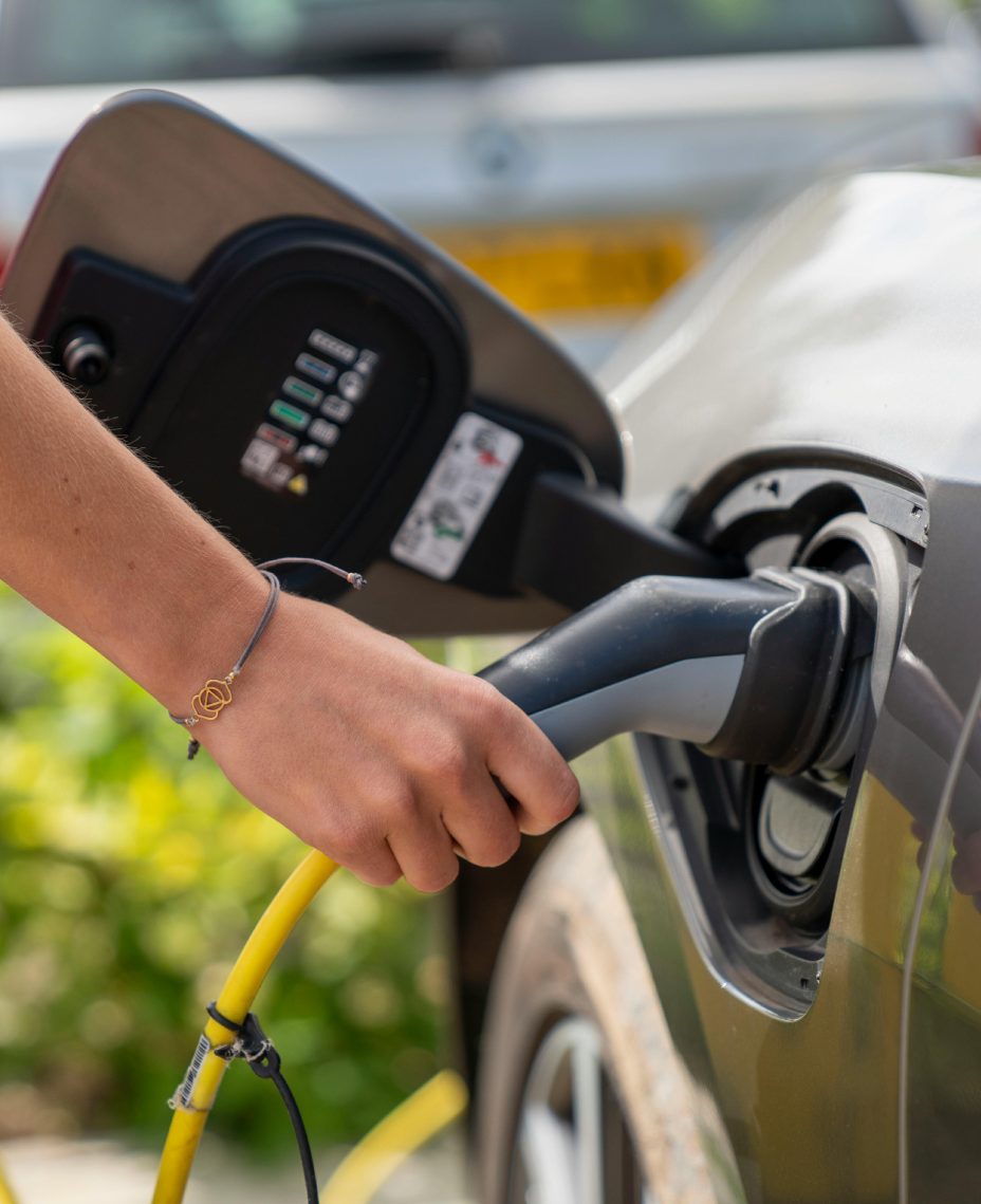 Explore the Potential of Electric Vehicles in Your Fleet
